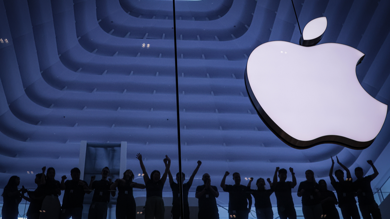 Malezya'daki ilk Apple mağazası açıldı