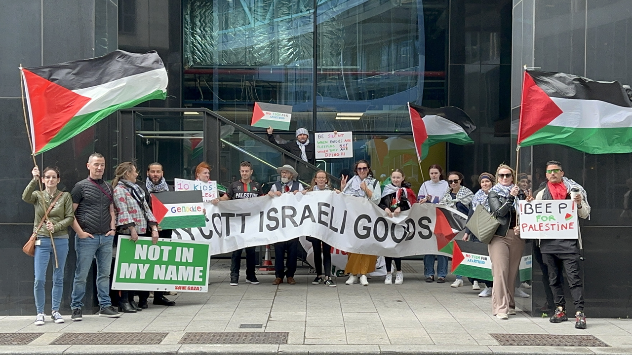 Google ile İsrail arasında imzalanan 'Nimbus Projesi' İrlanda'da protesto edildi