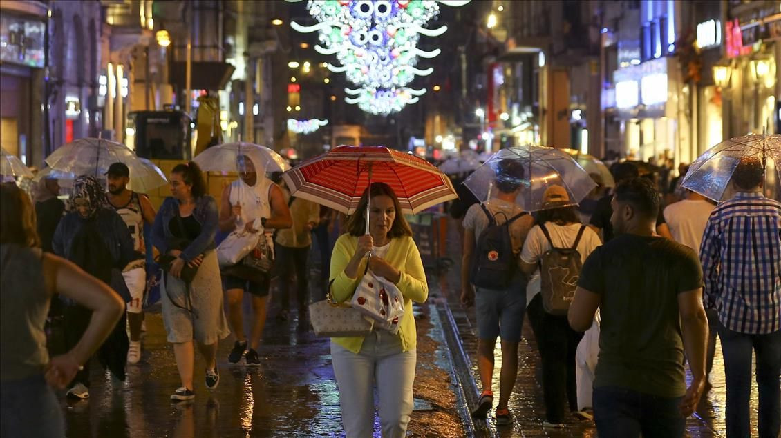 Son dakika: Meteoroloji'den İstanbul ve 13 il için sarı alarm! Saat verildi, kuvvetli geliyor - Sayfa 1