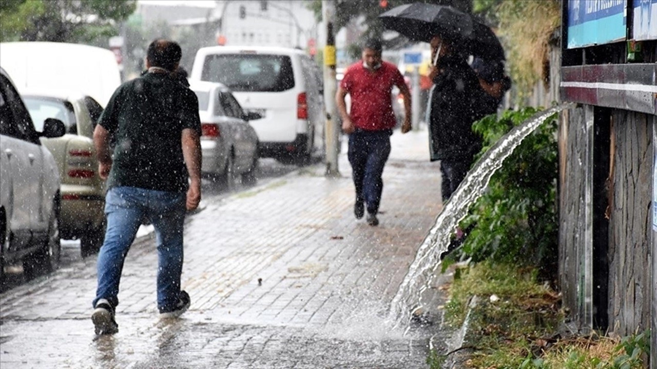 Meteorolojiden Orta Karadeniz’e su baskını, sel, heyelan ve yıldırım uyarısı