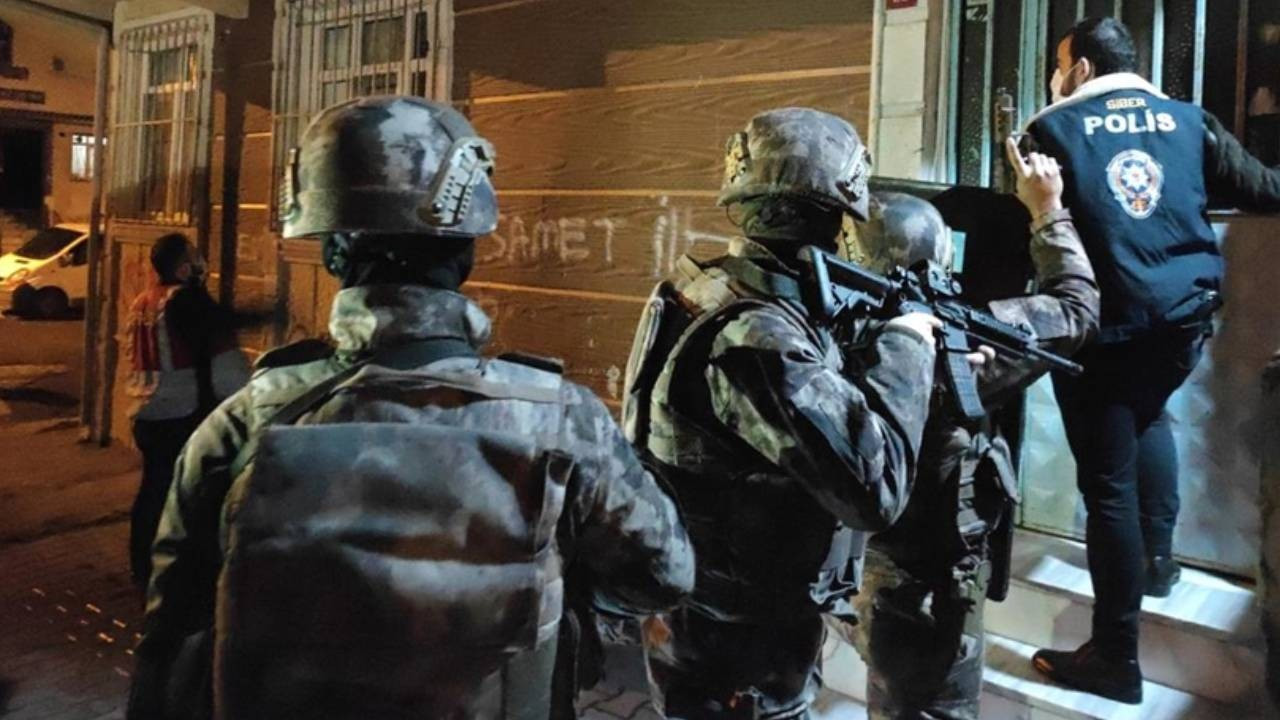 İzmir'de yasa dışı bahis operasyonu: Sosyal medya fenomeni gözaltına alındı