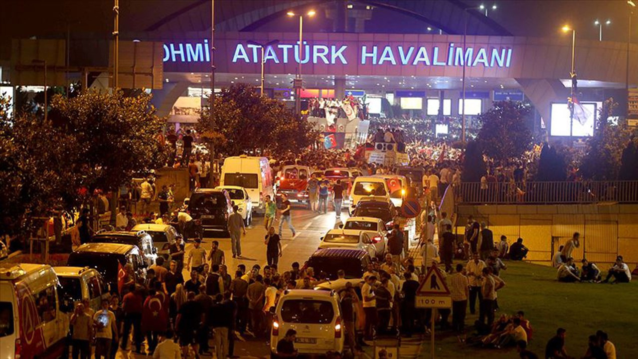 TC-ATA ile Atatürk Havalimanı’na hareket ederek kurtuldu