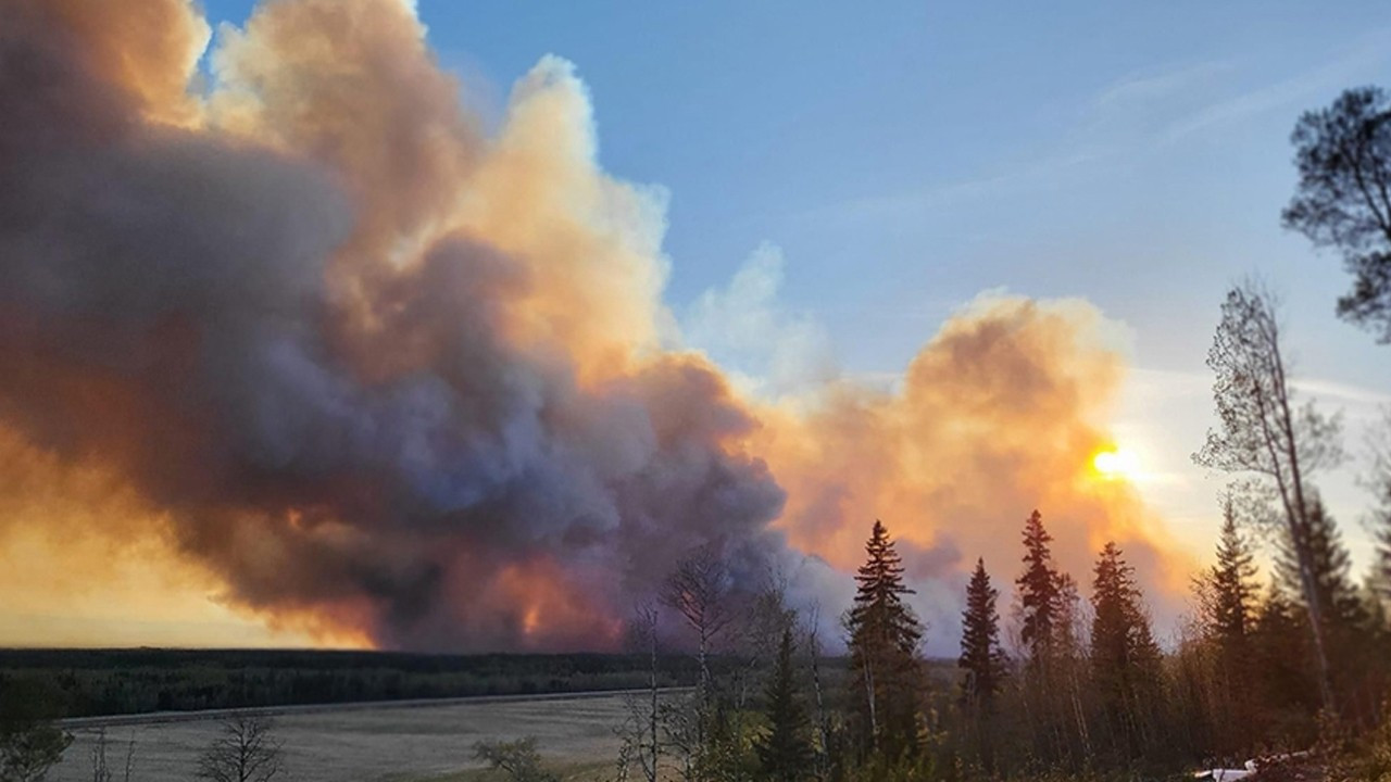 Kanada'da orman yangınları: Yaklaşık 9 bin kişi tahliye edildi