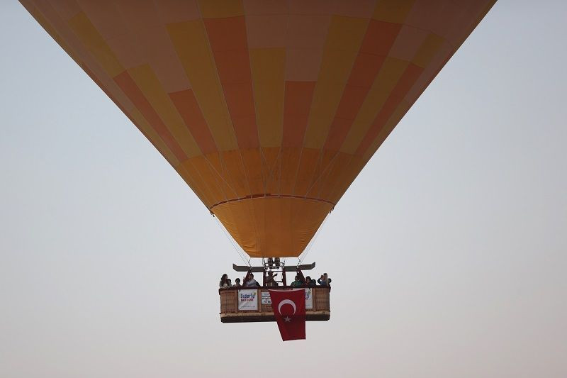 Kapadokya'da balonlar Türk bayrağı ile havalandı - Sayfa 4