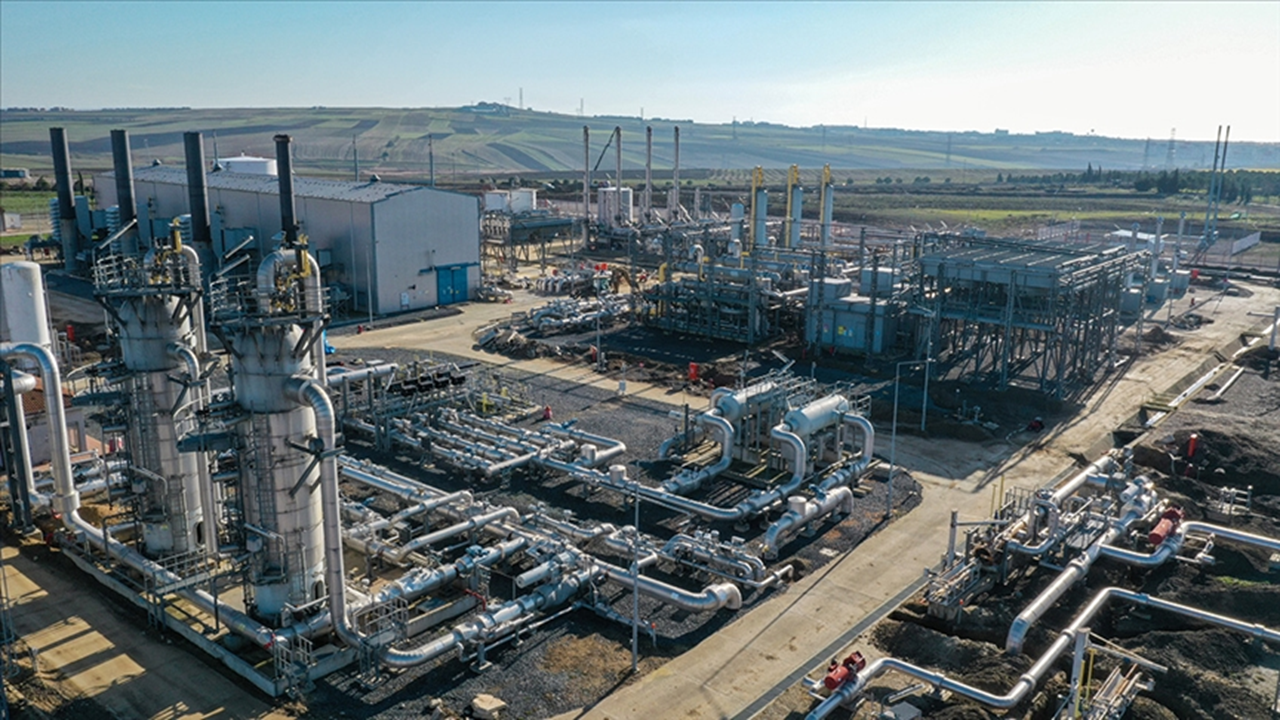 Spot doğal gaz piyasası işlem hacmi 33,5 milyon lirayı aştı