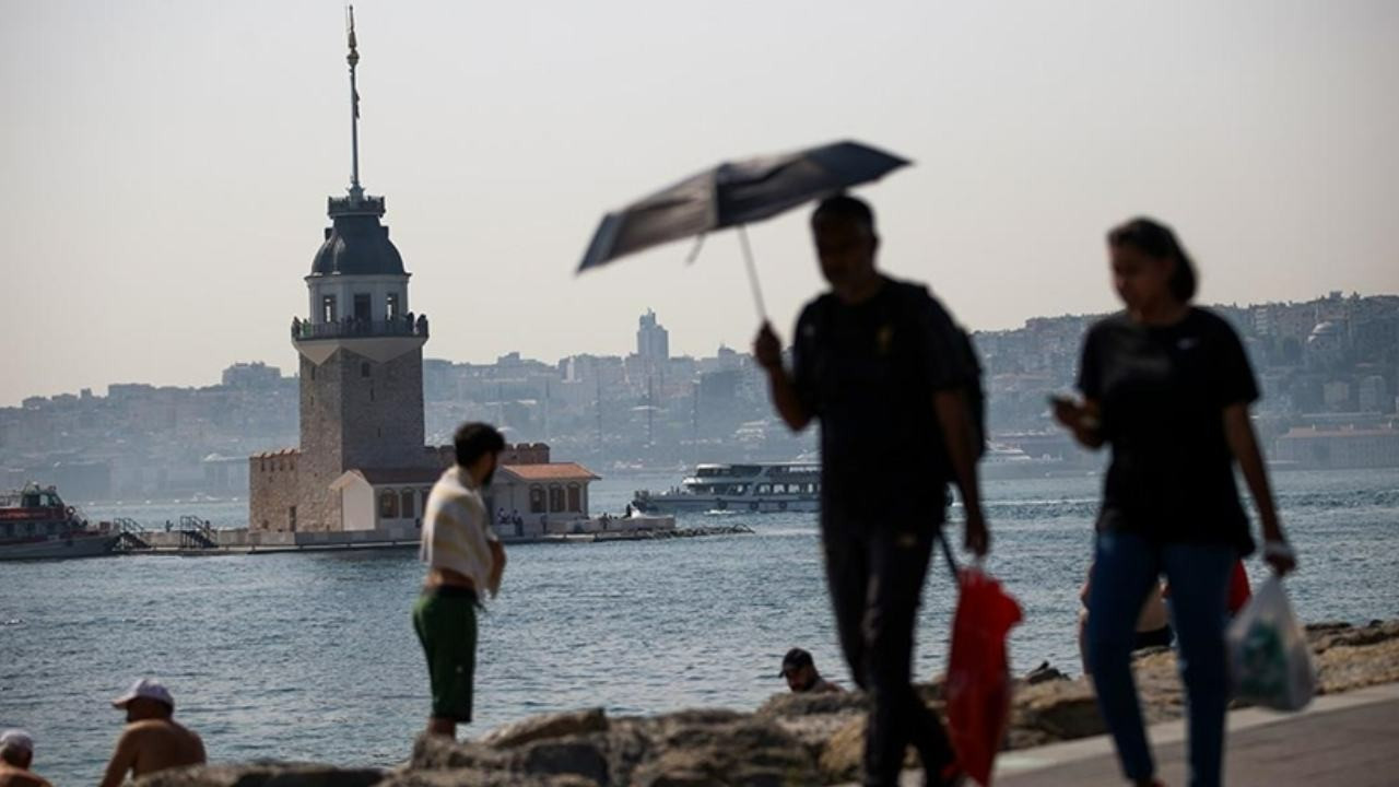 AKOM'dan İstanbullulara aşırı sıcak uyarısı: Bu saatlere dikkat