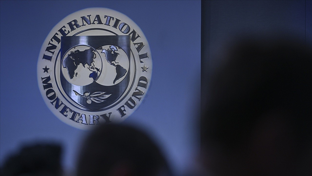 'Küresel ekonomi zor durumda': IMF bu yıla ilişkin küresel ekonomik büyüme tahminini değiştirmedi