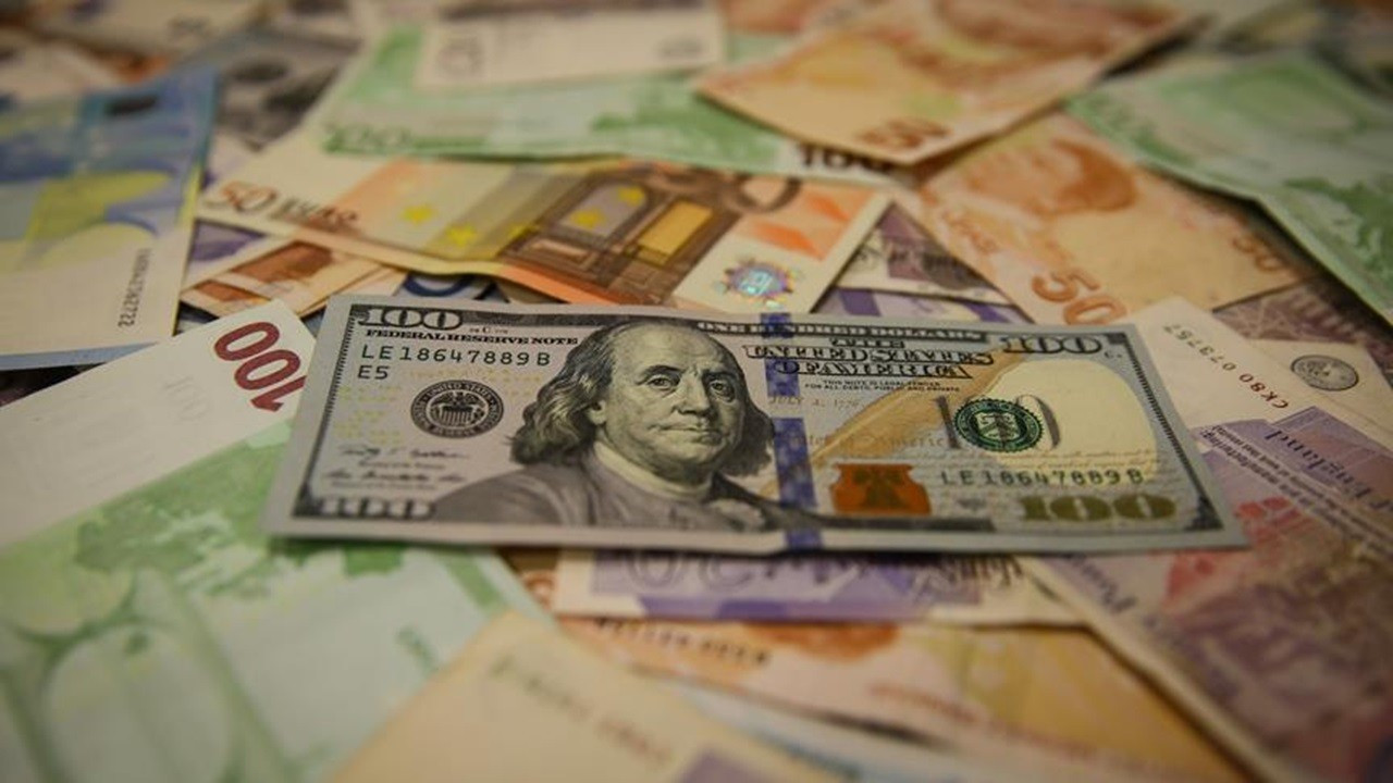 Euro/dolar paritesi marttan beri en yüksek seviyeye yükseldi