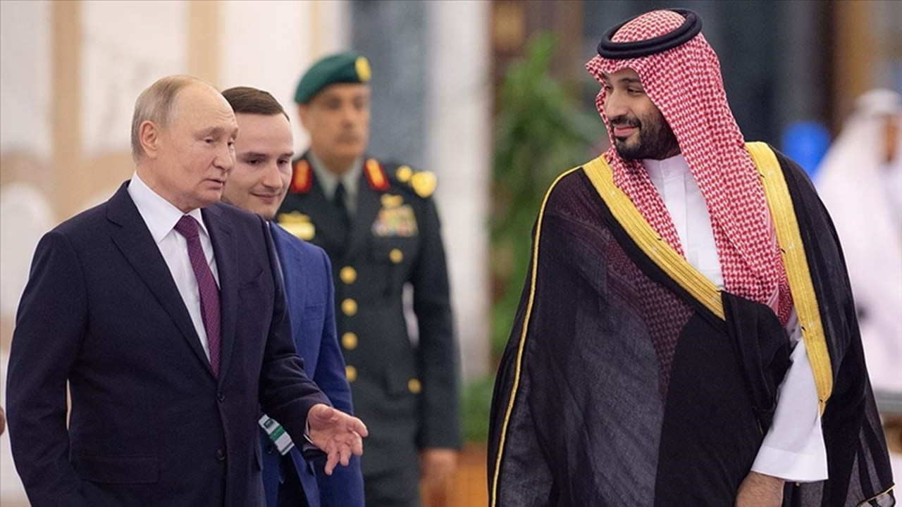 Putin ve ve Veliaht Prens'ten 'enerji' görüşmesi