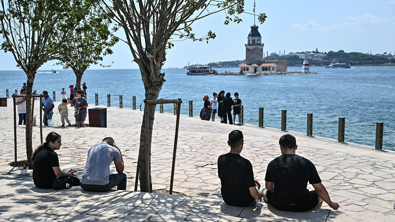 İstanbul'da sıcak hava ve nem etkili oluyor