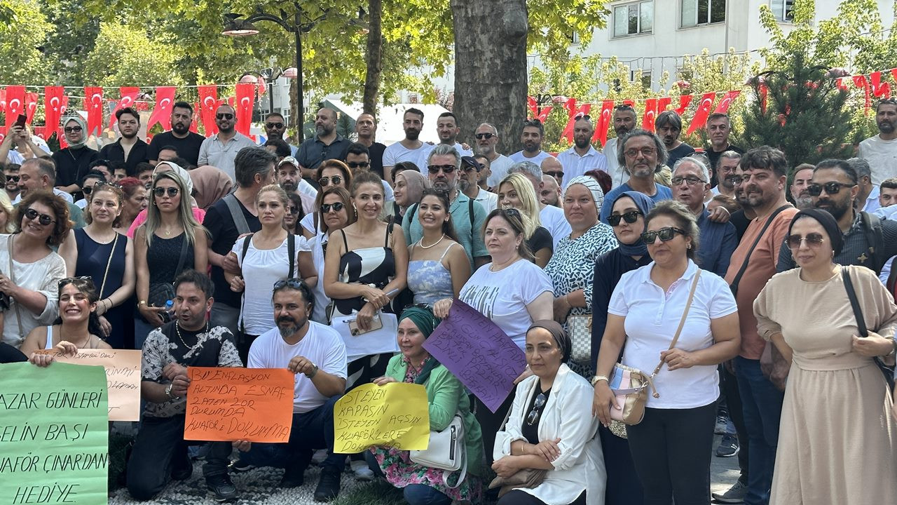 İstanbul'da kuaförlerden 'pazar günü' eylemi