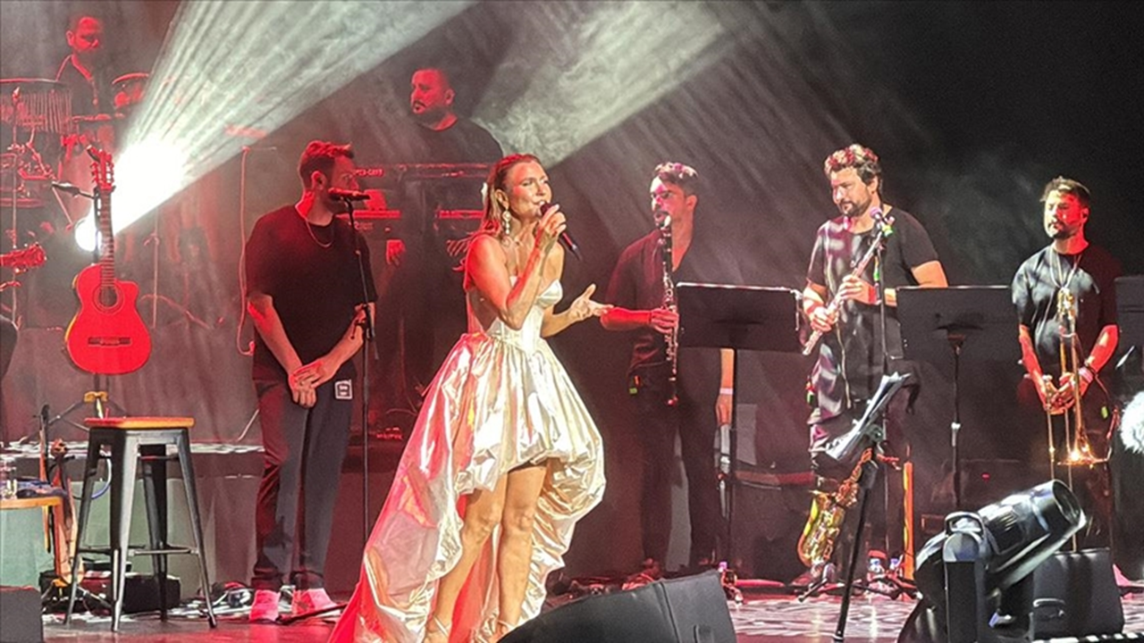'Ay Işığında Müzik' etkinlikleri İstanbul'da başlıyor