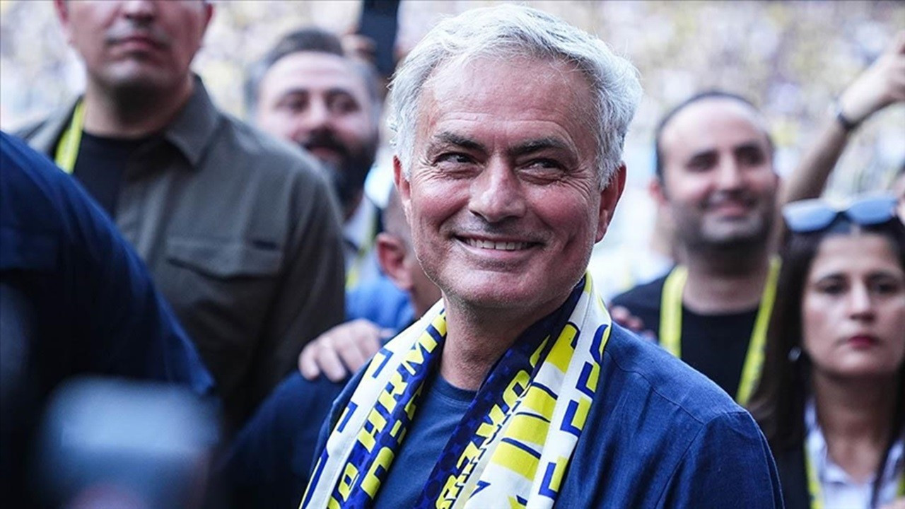 İstanbul'a geliyor! Fenerbahçe, Youssef En-Nesyri'yi KAP'a bildirdi
