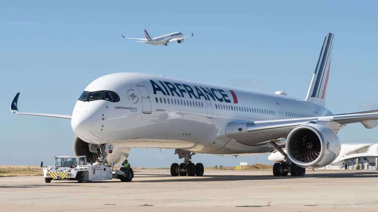 Air France KLM faaliyet karında yüzde 30'luk düşüş bildirdi