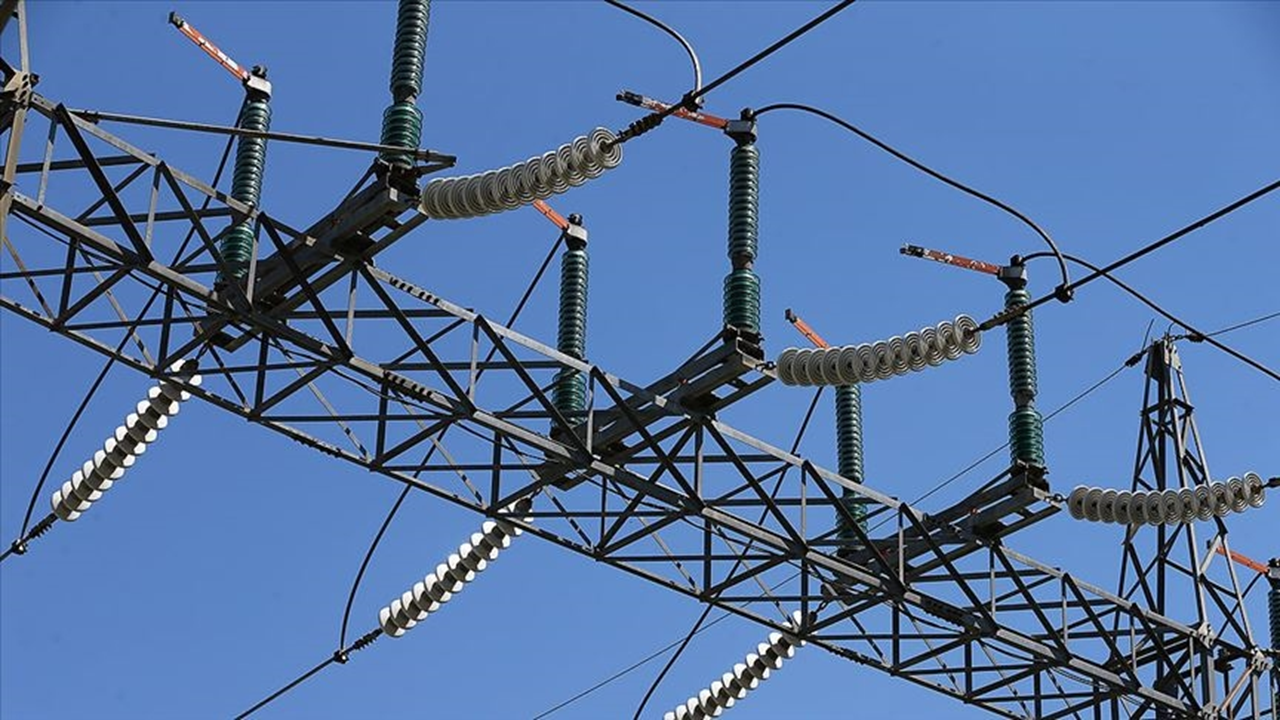 Spot elektrik piyasası işlem hacmi yüzde 8,13 azaldı