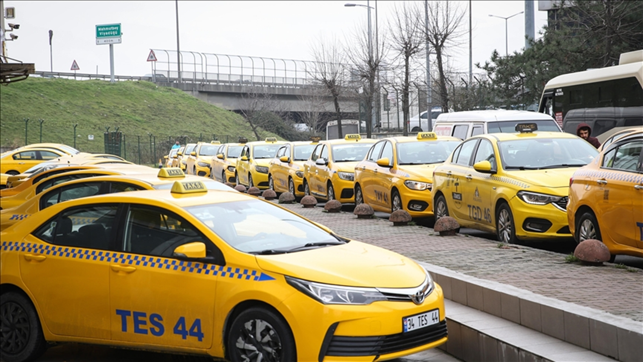 Yeni taksi tarifeleri 28 Temmuz'u 29'una bağlayan gece uygulamaya geçiyor