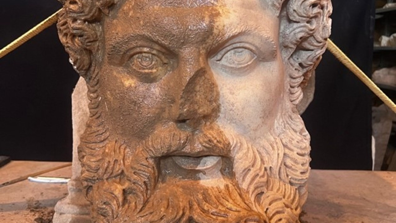 Aphrodisias'ta benzersiz keşif: Kolosal Zeus Başı