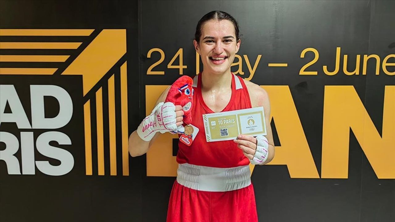 Paris 2024 Olimpiyat Oyunları: Milli boksör Esra Yıldız Kahraman son 16'da