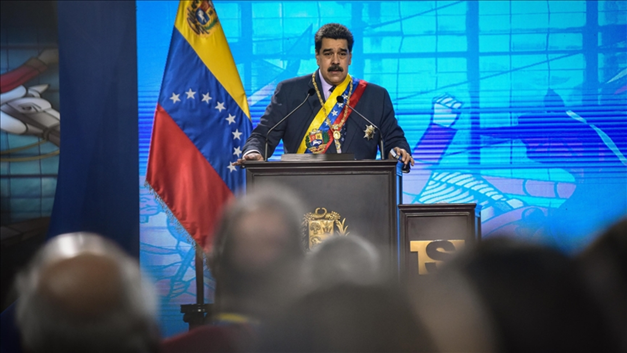 Venezuela Devlet Başkanı Maduro mazbatasını aldı