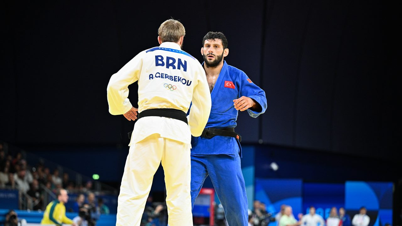 Milli judocu Vedat Albayrak 2024 Olimpiyat Oyunları'nda son 16'da