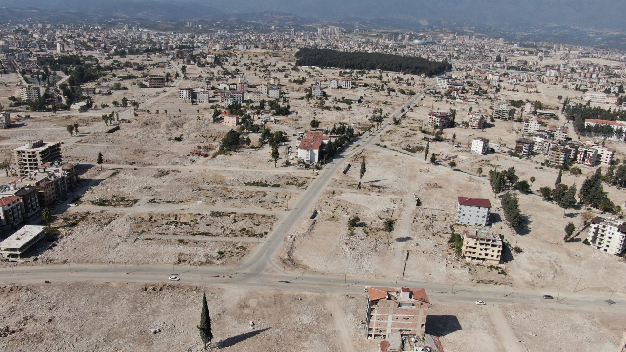 Depremlerde en çok zarar gören şehir Hatay'da son durum: Antakya kent merkezi dron ile görüntülendi