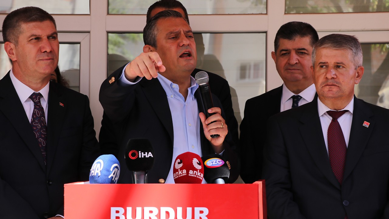 CHP Genel Başkanı Özel: 8 liraya üretilen fasulye 200 liraya satılıyor