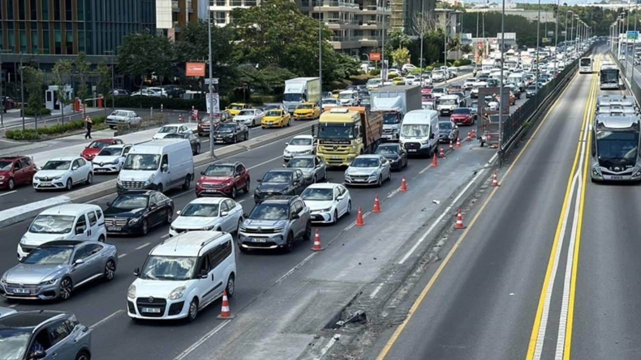 İstanbullular dikkat! D-100 karayolu 2 şeride düşecek: 45 gün boyunca...