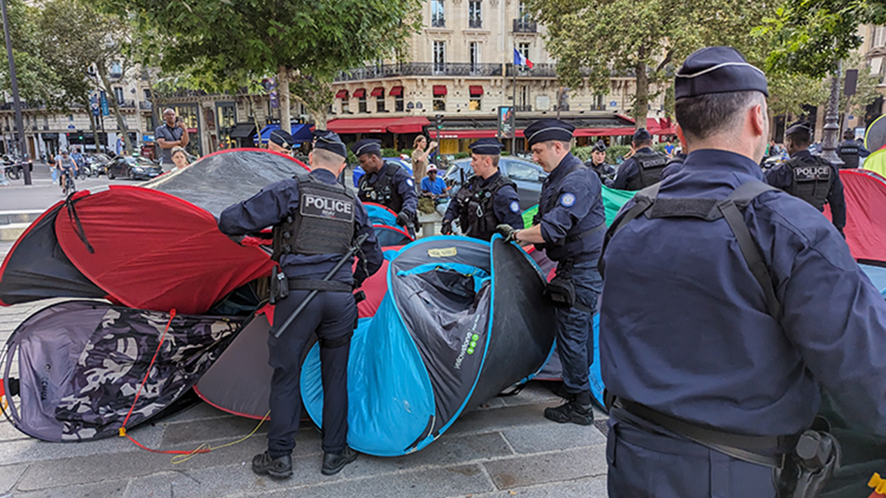 Paris'te yaşayan evsizler dört gözle Olimpiyat'ın bitmesini bekliyor