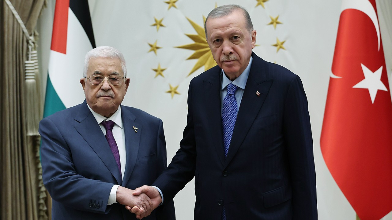 Erdoğan, Abbas ile bir araya geldi