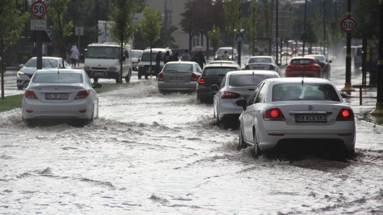 Meteoroloji'den birçok il için kuvvetli yağış uyarısı