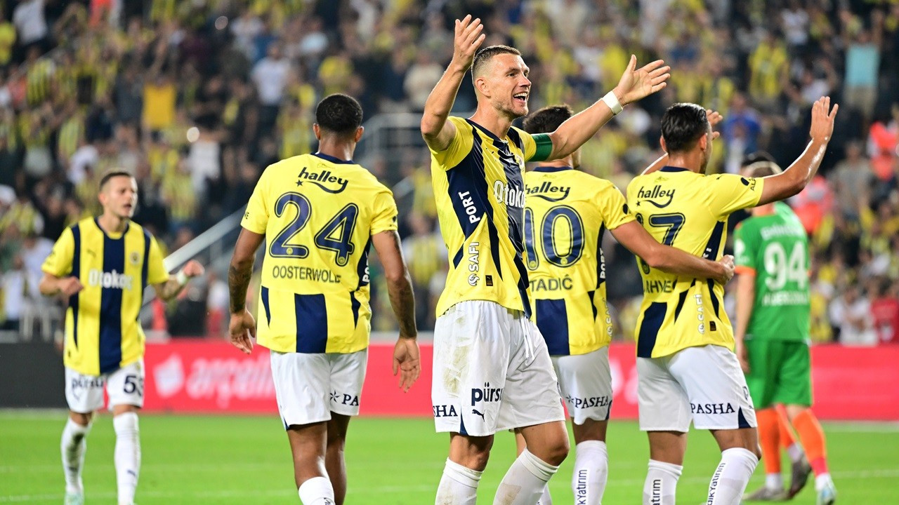 Fenerbahçe'nin UEFA Avrupa Ligi kadrosu belli oldu