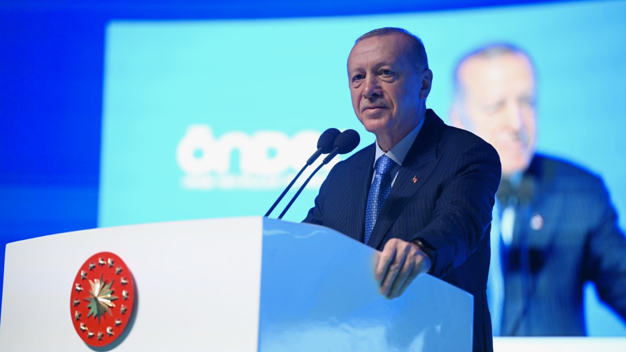 Cumhurbaşkanı Erdoğan'dan teğmenlerin kılıçlı yeminine sert tepki