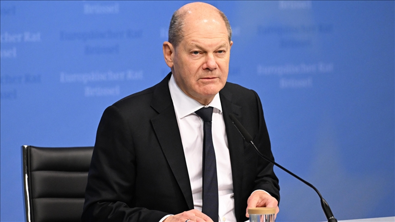 Scholz: Gecikmeye rağmen Intel, Almanya'daki fabrika için kararlı