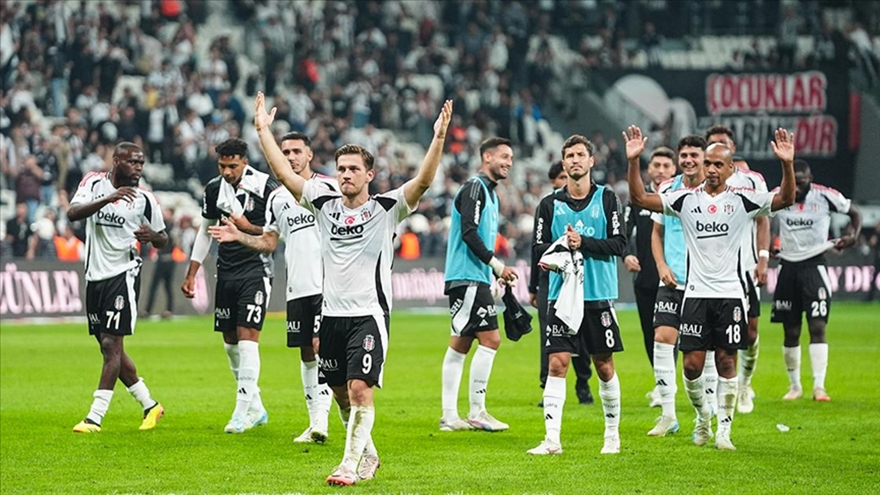 Beşiktaş yarın Ajax'a konuk oluyor