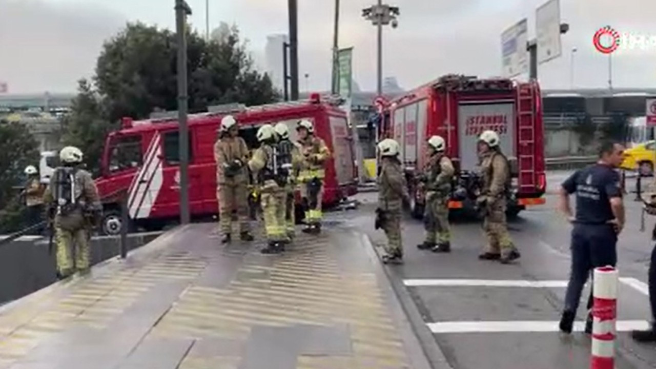 İstanbul'da AVM yangını