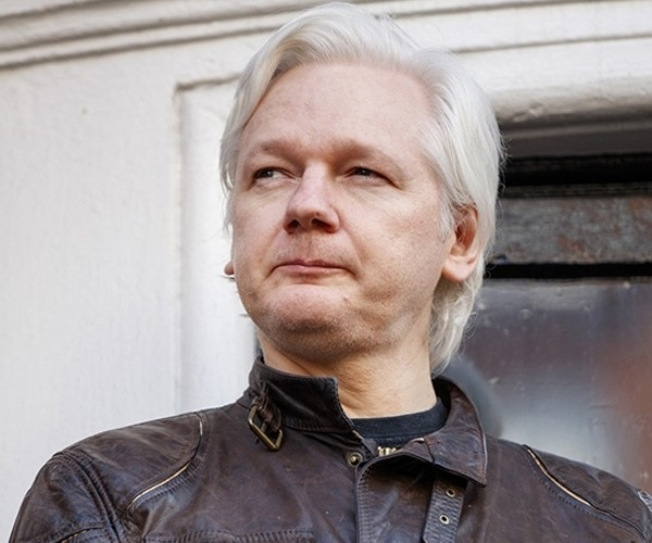 Assange, "gazetecilik suçunu" kabul ettiğini açıkladı