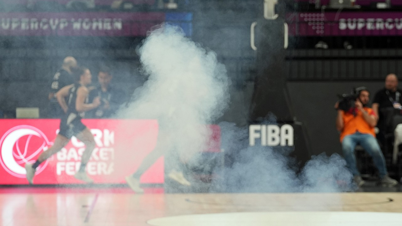 Fenerbahçe - Beşiktaş Süper Kupa maçı ertelendi