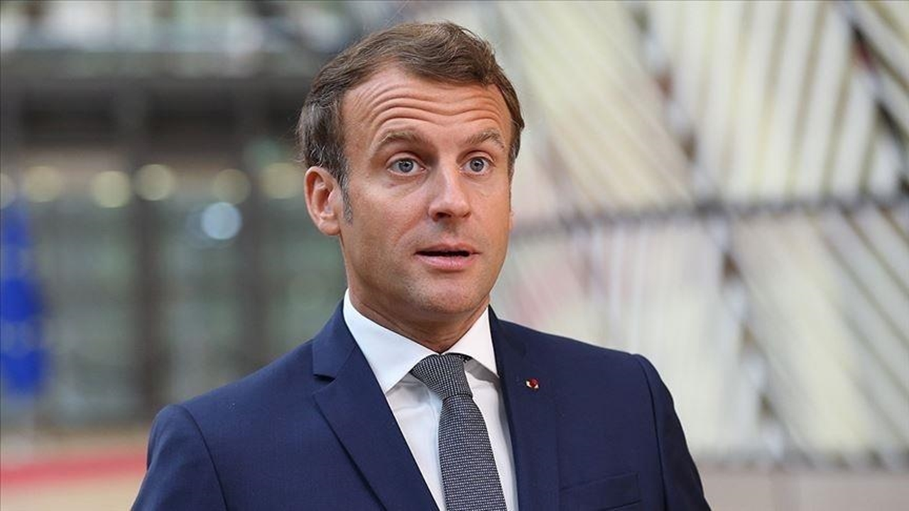 Macron'un popülaritesi göreve başladığından bu yana en düşük seviyede