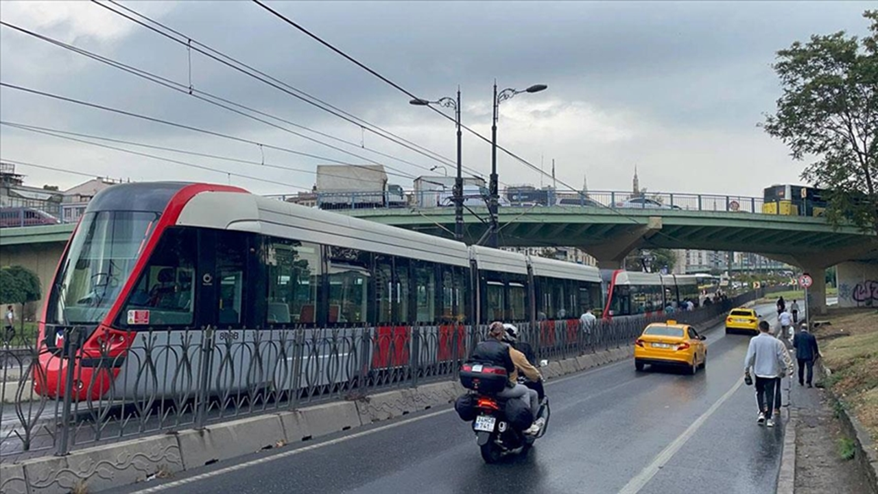 Aksaray tramvay istasyonu tek yönlü kapatılıyor