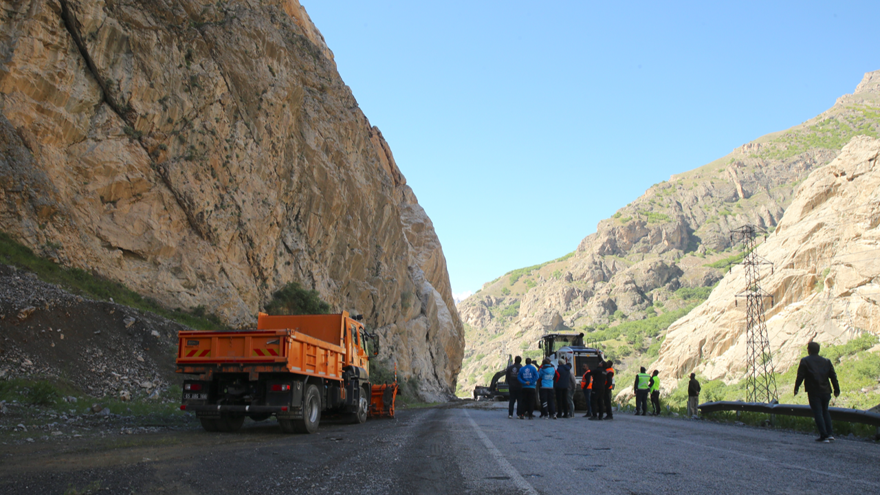 Yol onarım ve bakım çalışması noktalarına dikkat!