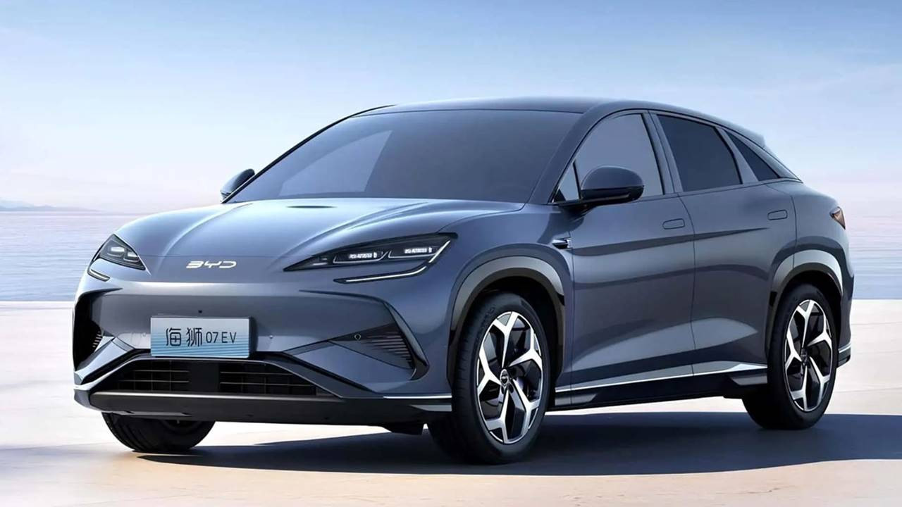 BYD, yeni sportif SUV'si SEALION 7'yi tanıttı