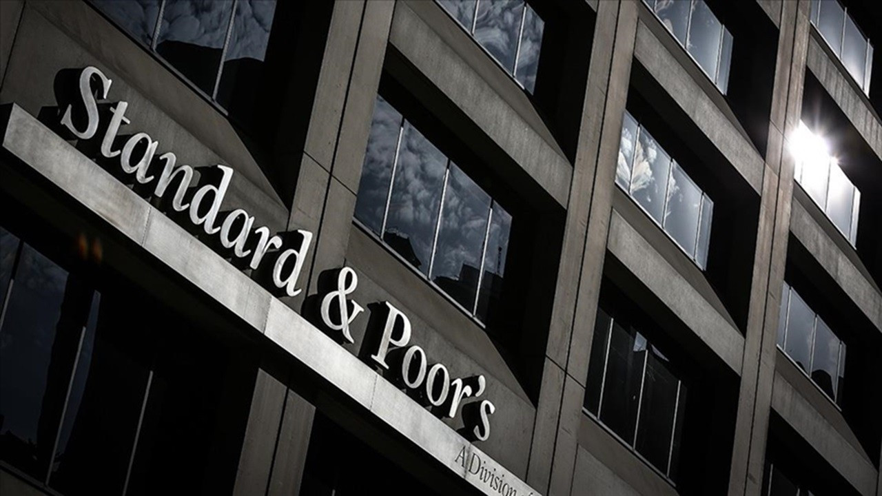 S&P Global, Güney Afrika'nın kredi notu görünümünü yükseltti