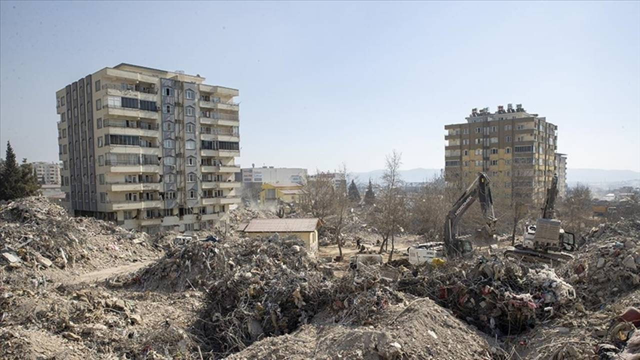 '96 kişi ölen apartmanda yıkımın sorumlusu proje hataları'