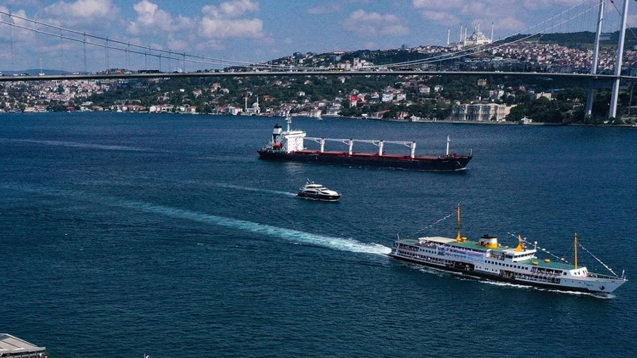 İstanbul Boğazı'nda gemi trafiği durduruldu