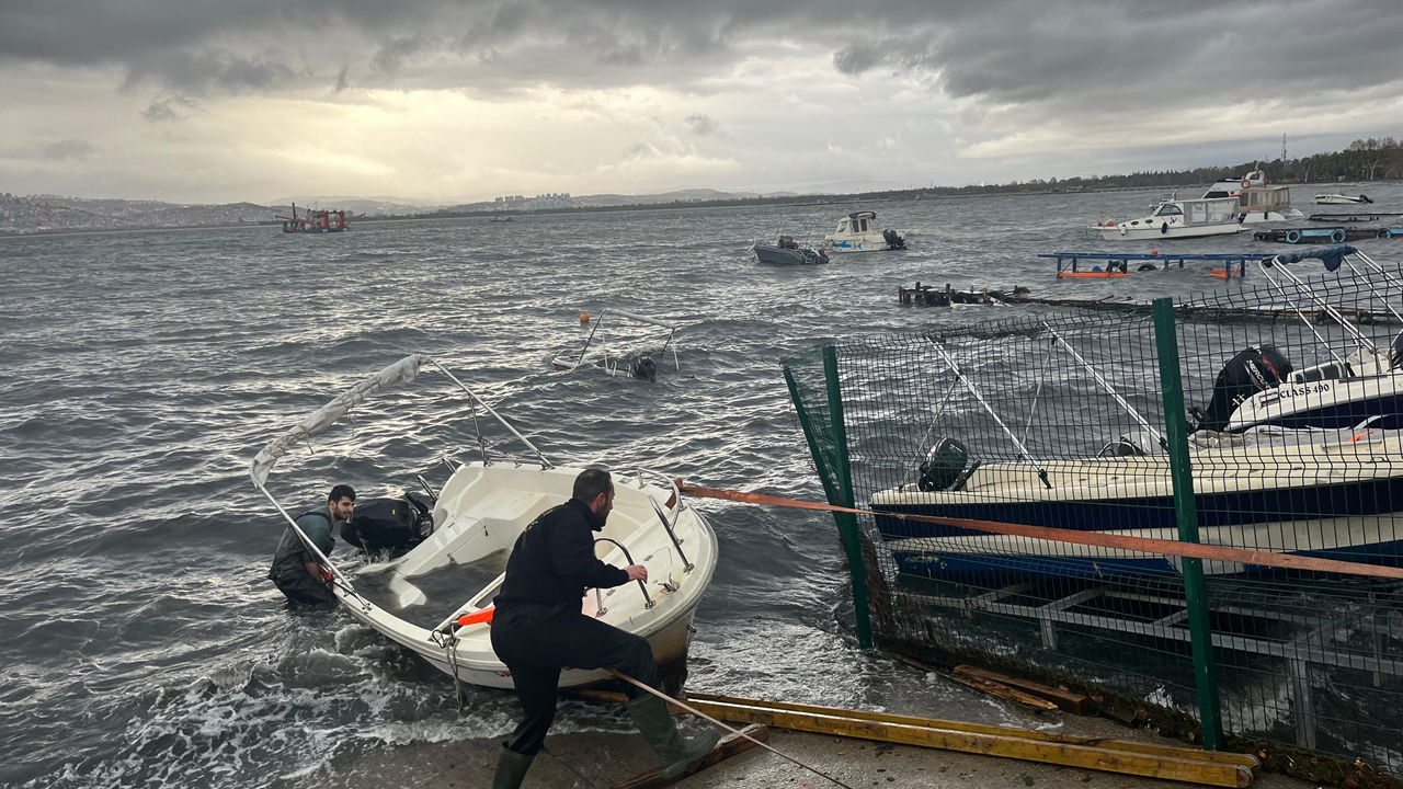 AKOM İstanbul'daki yağışlı ve fırtınalı havayı değerlendirdi