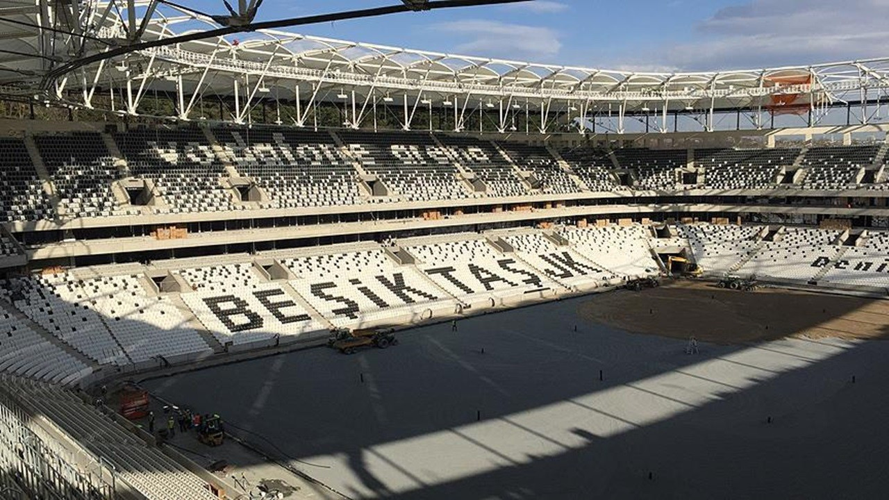 Tüpraş Stadyumu’nda kritik zirve: İstifa zincirinin ardından Beşiktaş olağanüstü toplandı!