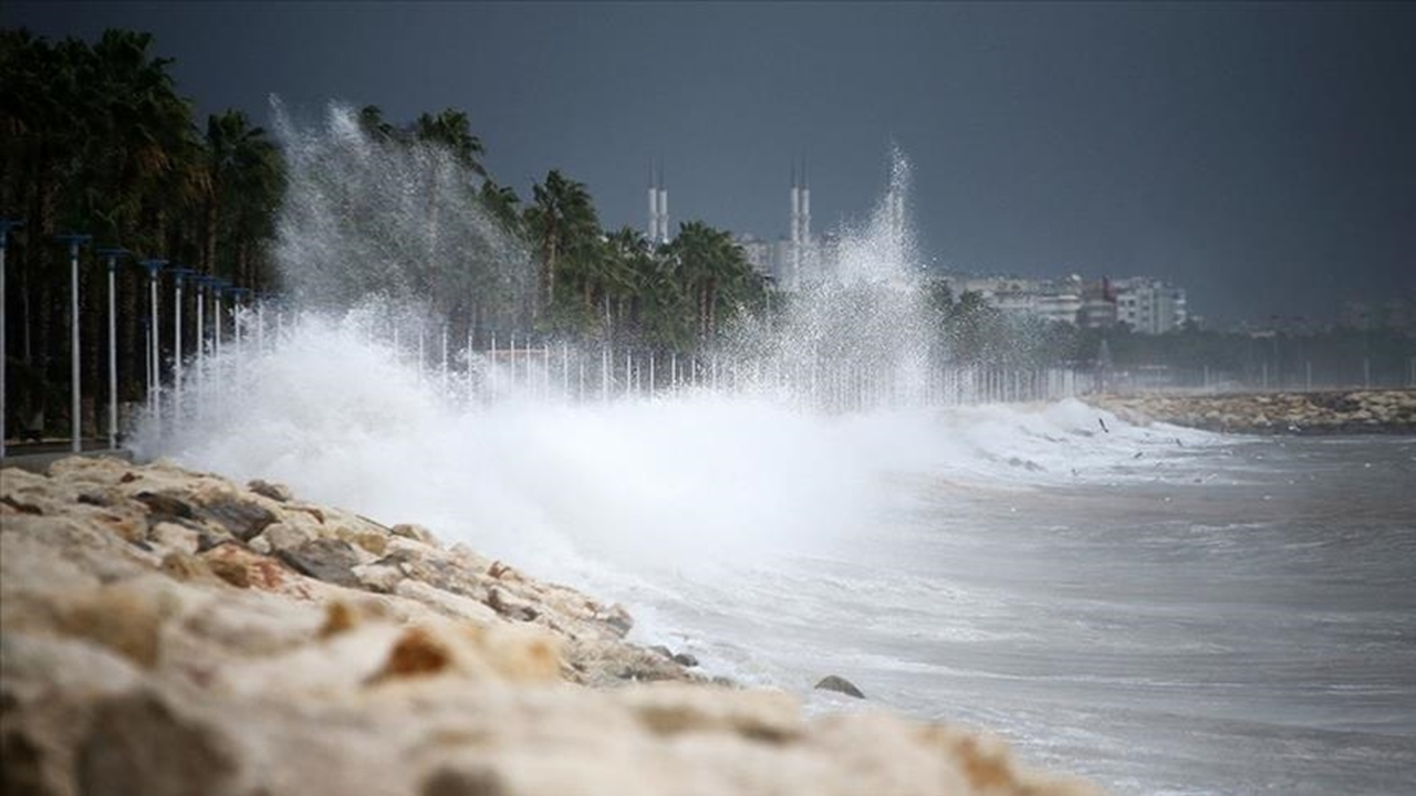 Meteoroloji'den Ege uyarısı: Kuvvetli yağışa dikkat!