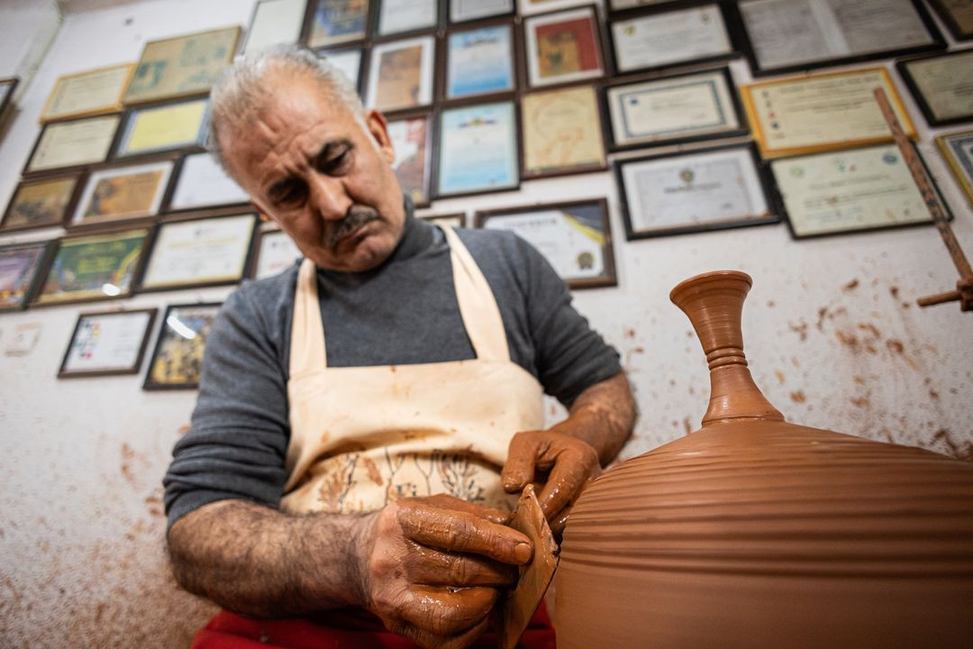 'Yaşayan insan hazinesi' seçildi! 46 yıllık Türk çömlekçi dünyaya usta yetiştiriyor - Sayfa 3