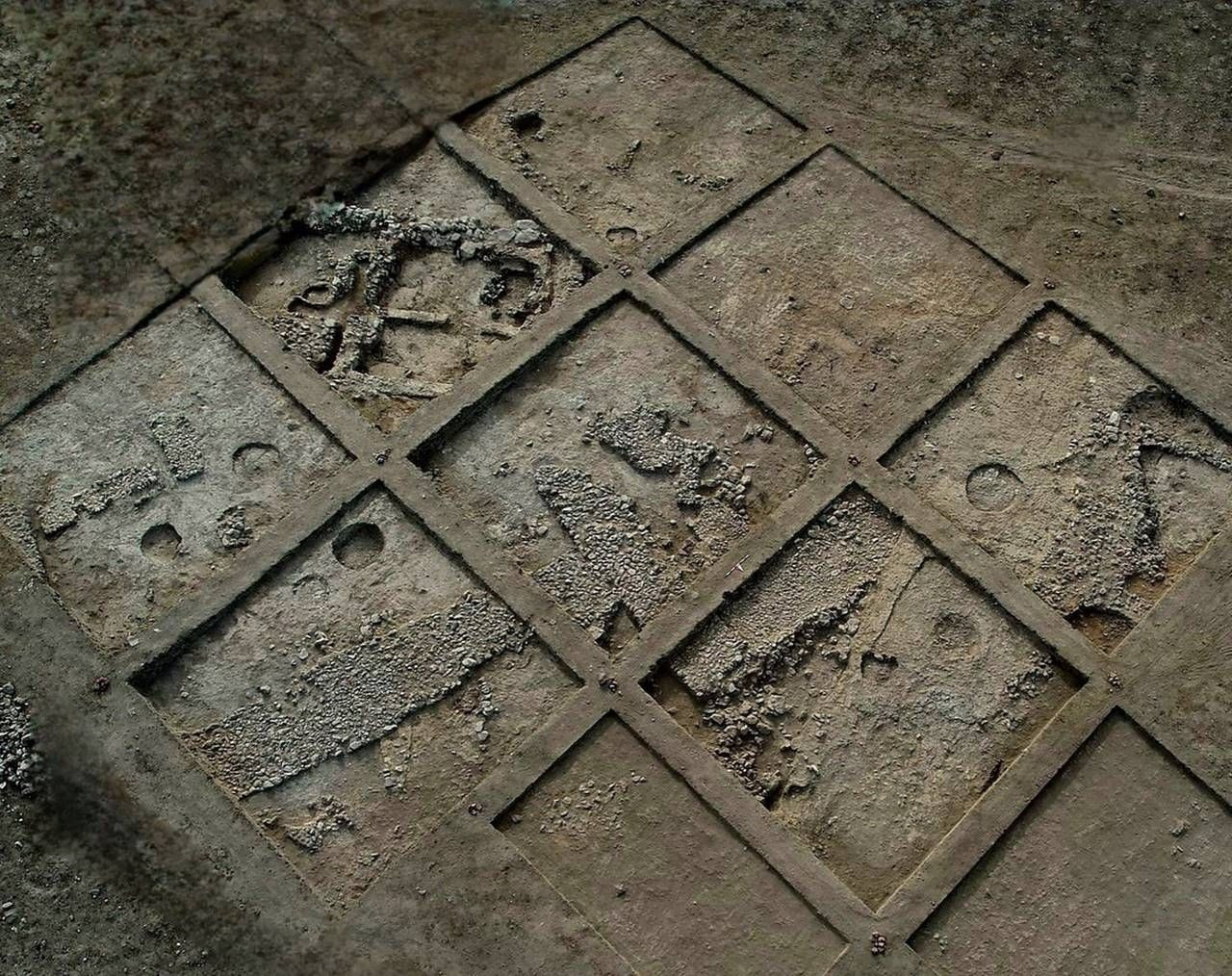 Tavşanlı Höyük'te 3 bin 200 yıllık objeler keşfedildi! Yangın sayesinde korunmuşlar - Sayfa 3