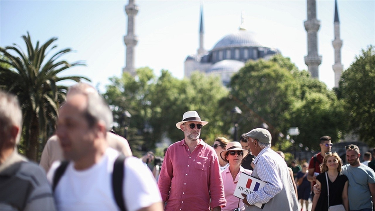 Türkiye'yi ziyaret eden yabancı sayısı 50 milyonu aştı